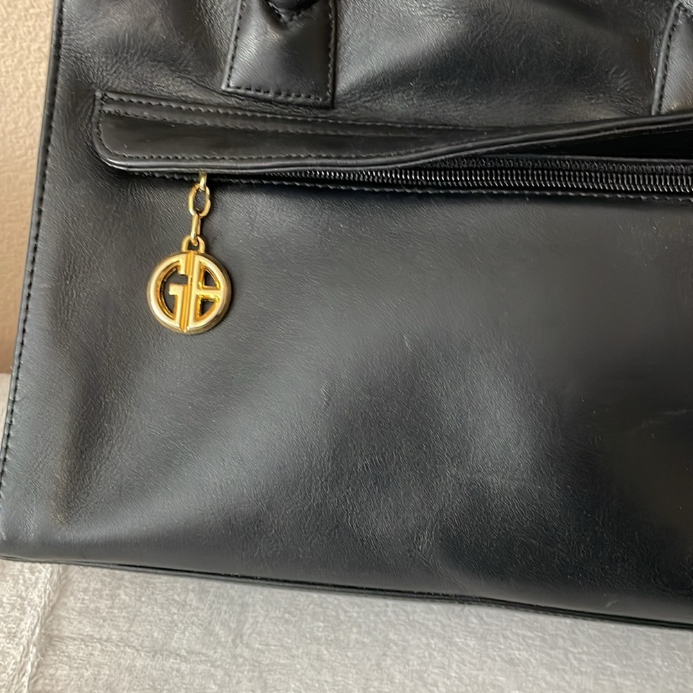 Giani Bernini leather black purse. - Picture 3 of 6
